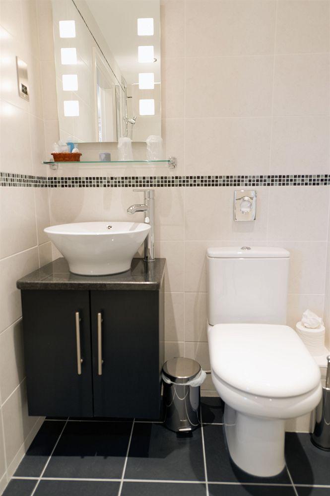 The Grafton Hotel Харогейт Екстериор снимка Bathroom