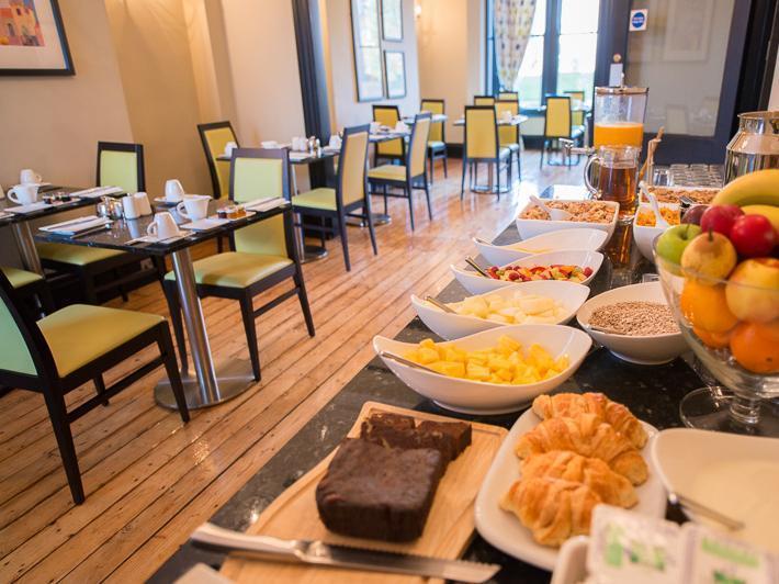 The Grafton Hotel Харогейт Екстериор снимка Breakfast at the hotel