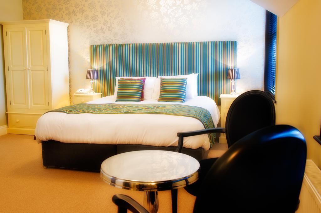 The Grafton Hotel Харогейт Екстериор снимка A bedroom at the hotel